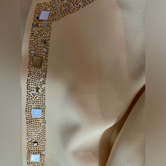 3pc light yellow suit with embellishment on front of jacket and sleeves. - Picture 3 of 13